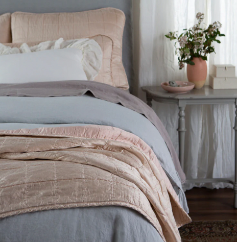 New arrival: Sel King Quilt